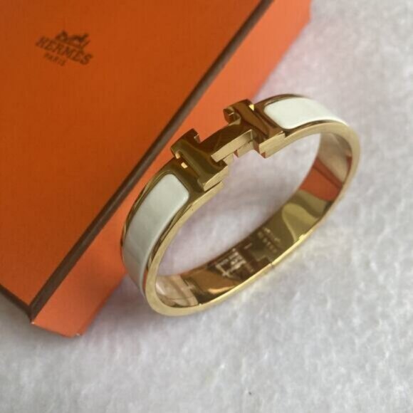 NWT Hermes Clic Enamel Bracelet Blanc White Gold, size Small - Picture 3 of 6